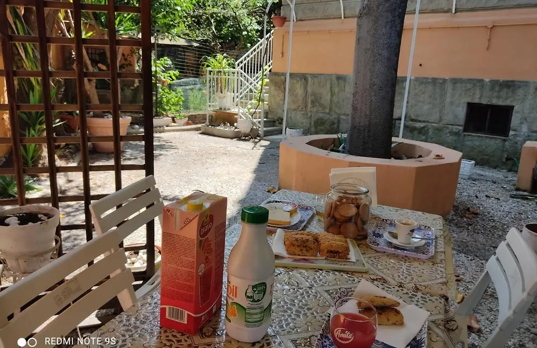 Tucci'S Roma Guest House-1